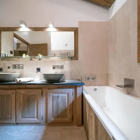 Des Ours I Le Club 别墅 *