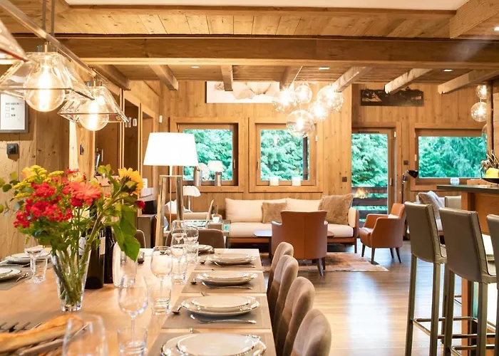 Des Ours I Le Club Villa Megève