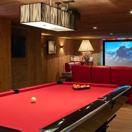 Des Ours I Le Club Villa