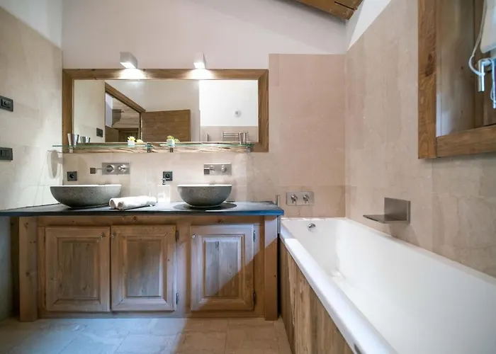 Des Ours I Le Club Villa *